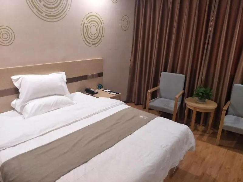 Greentree Inn Henan Shangqiu Liangyuan District Railway Station Express Hotel