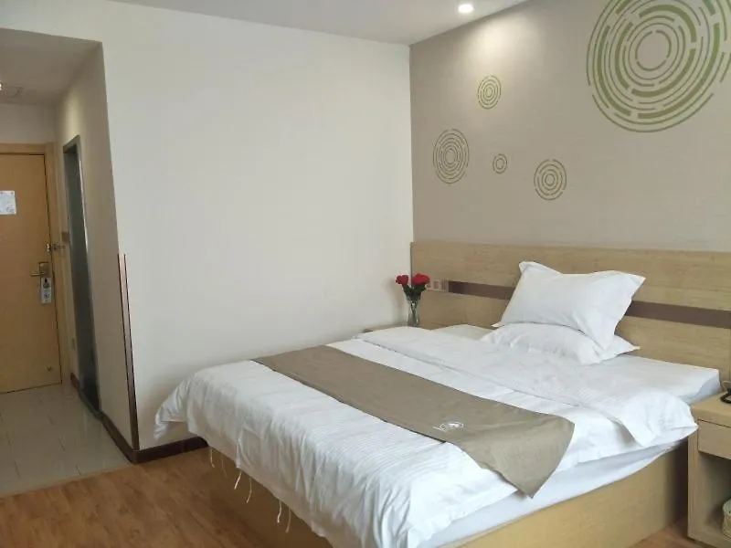 Greentree Inn Henan Shangqiu Liangyuan District Railway Station Express Hotel 3*,  China