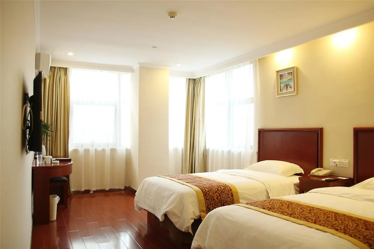 Greentree Inn Henan Shangqiu Liangyuan District Railway Station Express Hotel 3*,